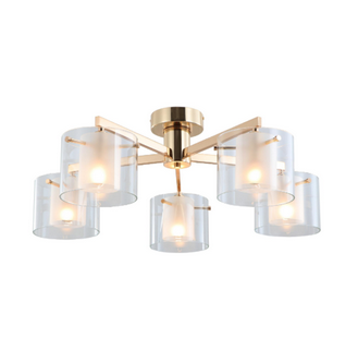 Est aurum duplex specula V, luminaria solet mons laquearia lucerna praesto?